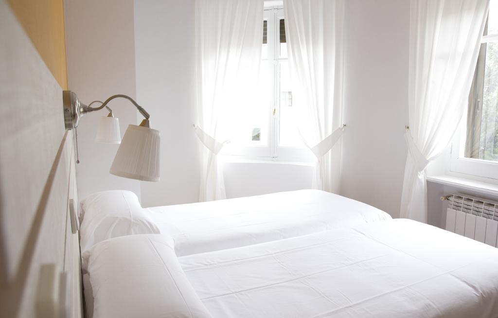 Hostal Monjes Peregrinos Burgo Habitación foto
